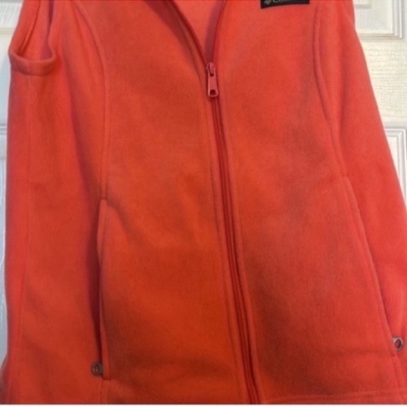 Columbia coral Fleece Vest for Outdoor Adventures - Picture 2 of 5